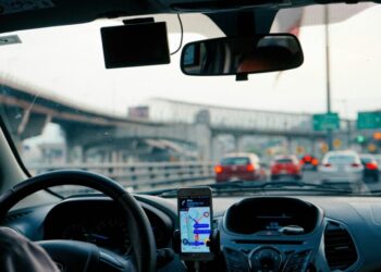 Los 10 errores fatales más comunes al conducir un vehículo en Chile.