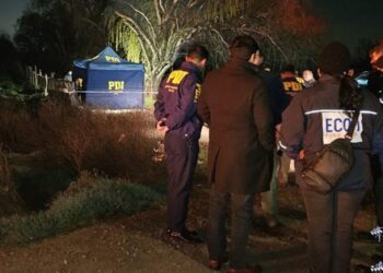 Cachan a dos cabros metidos en un homicidio en Lampa.