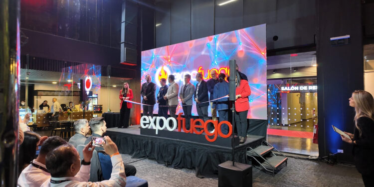 ExpoFuego 2025 promueve la prevención ante el alza de incendios.