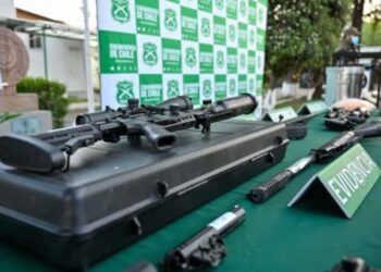 Arrestan a un reconocido empresario del Biobío por fabricar armas con componentes adquiridos en línea.