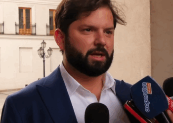 [VIDEO] Boric le responde a Kast: “Hablar de políticas públicas no es ser cobarde, ¡es democracia!”