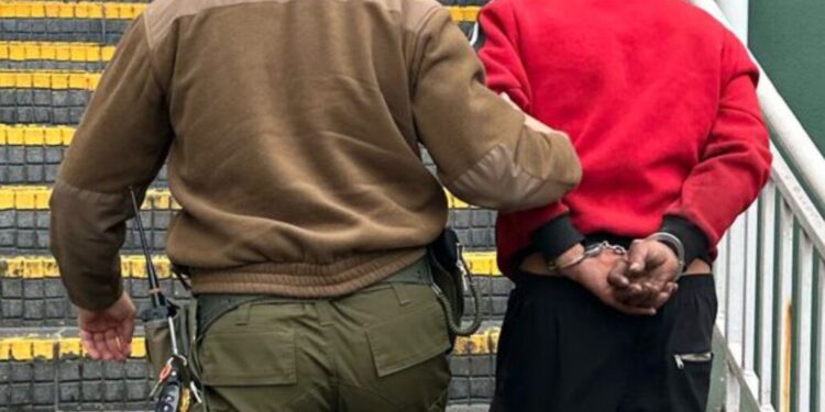Sujeto formalizado tras intentar asesinar a otro apuñalándolo en Yumbel; quedó con arresto domiciliario.
