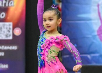 Maite Moreno, la joven gimnasta angelina que aspira a ser la embajadora de la Rítmica Nacional.