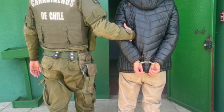 Sujeto intentó matar a su esposa al estrangularla y golpearla en Yumbel.