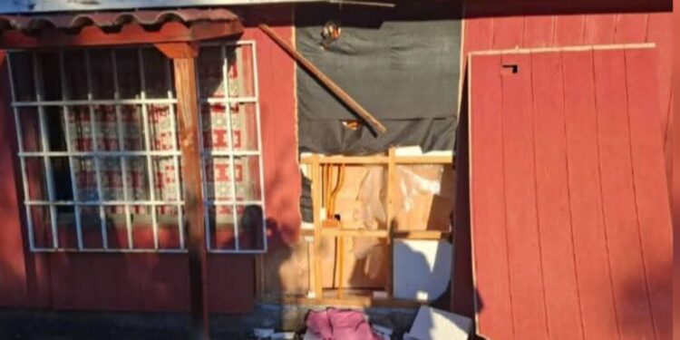 Delincuentes afectaron cabañas en el sector rural de Yumbel: ingresaron rompiendo paredes.