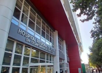 Joven madre permanece en estado crítico tras ser incendiada por su pareja en el Maule.