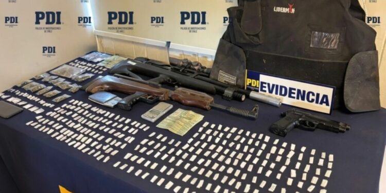 Operación «Abel 2.0» resulta en incautación de drogas, arrestos y recuperación de armas en Laja.