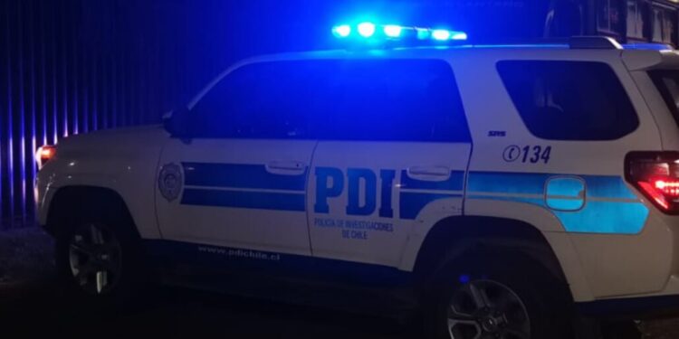 Búsqueda urgente en Ñuble y Biobío de la camioneta robada de la PDI.