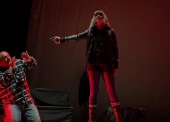 De Los Ángeles a Concepción: “El día en que un colibrí aterrizó en mi ventana” se lanza con gran éxito.