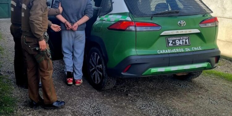 Detienen a dos hombres por el abuso sexual de una menor de 16 años en Osorno; la víctima fue hallada en estado de shock.