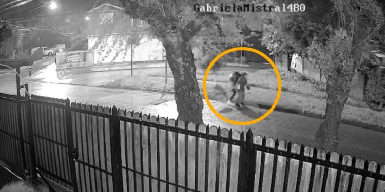 Dictan prisión preventiva a hombre que intentó asfixiar a una mujer en una calle de Valdivia.