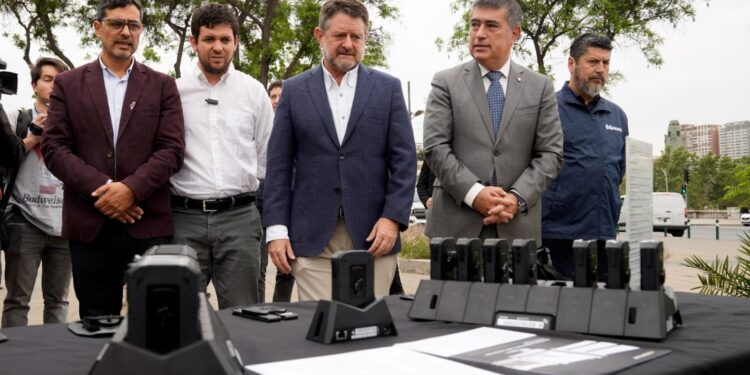 Alcalde de Independencia le pide al Congreso que se ponga las pilas con los proyectos de seguridad.