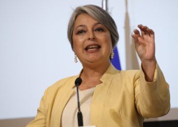 La encuesta del Panel Ciudadano revela el afianzamiento de Jara en el primer puesto y un nuevo descenso de Kast.