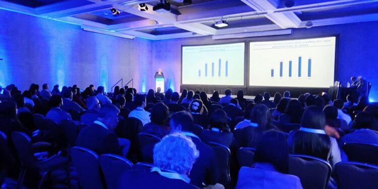 Dr. Fernando Vio publica un libro gratis para combatir la obesidad infantil.