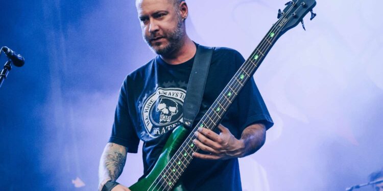 La muerte de Sam Rivers impacta a los fans de Limp Bizkit en todo el mundo.