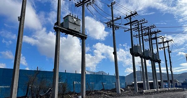 Generadoras desmienten haber llegado a un acuerdo con el Gobierno para compensar a los usuarios por el error en las tarifas de la luz.