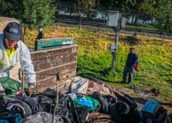 Municipalidad de Santiago refuerza los operativos para sacar la basura.