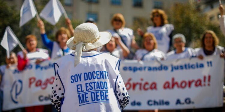 El Ministerio de Educación ha activado una plataforma para consultar el estado del trámite de la deuda histórica.