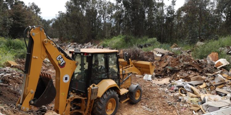 Aumentan la limpieza en la zona utilizada como macrobasural en la parte alta de Valparaíso.