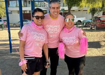 La Reina se pone rosa en corrida contra el cáncer de mama.