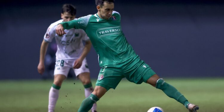 Paolo Guajardo es sancionado severamente por agredir a un pasapelotas en el encuentro entre A. Italiano y Huachipato por la Copa Chile.