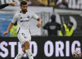 Amor, en medio de la controversia por el día extra de descanso de Colo-Colo, asegura que «el cuerpo técnico tiene todo claro».