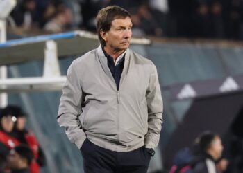 Fernando Díaz habría dejado la dirección técnica del colista D. Iquique a solo siete fechas del final del campeonato.