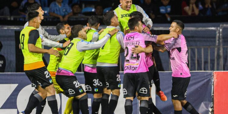 O’Higgins subió al segundo puesto de la tabla al vencer a D. Iquique, que continúa en la última posición.
