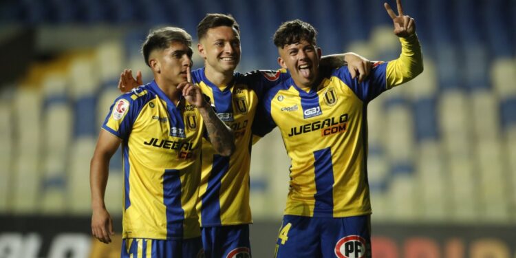 U. de Concepción venció a Temuco y se jugará el ascenso a Primera División ante Copiapó.