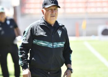 DT de Wanderers confía en que al regresar a Valparaíso, el equipo mostrará una mejoría: «Ahí es donde se destacan».