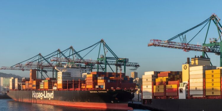 Bajar impuestos y optimizar el gasto público impulsarían el empleo.