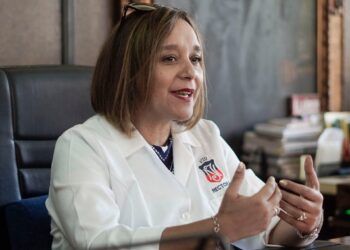 Rectora del Instituto Nacional fue removida de su cargo tras un sumario que concluyó en negligencia en el desempeño de sus funciones.