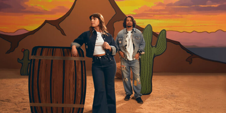 Levi’s® festeja 30 años de Toy Story con una colección inspirada en el Lejano Oeste.