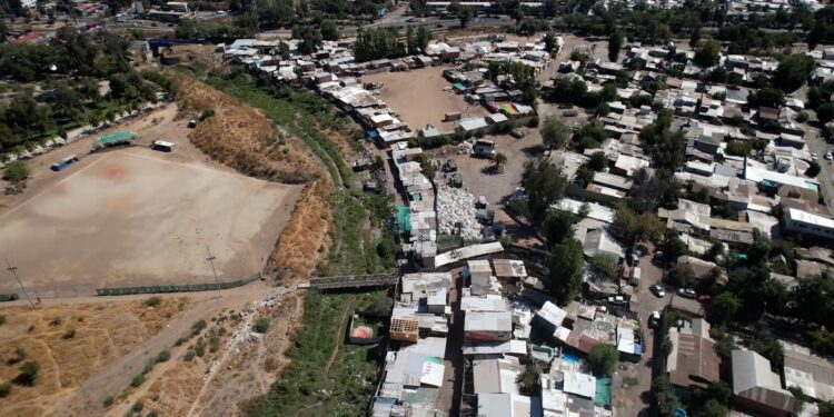 Municipalidad de La Florida confirma que se realizará el desalojo de la toma Dignidad en octubre.