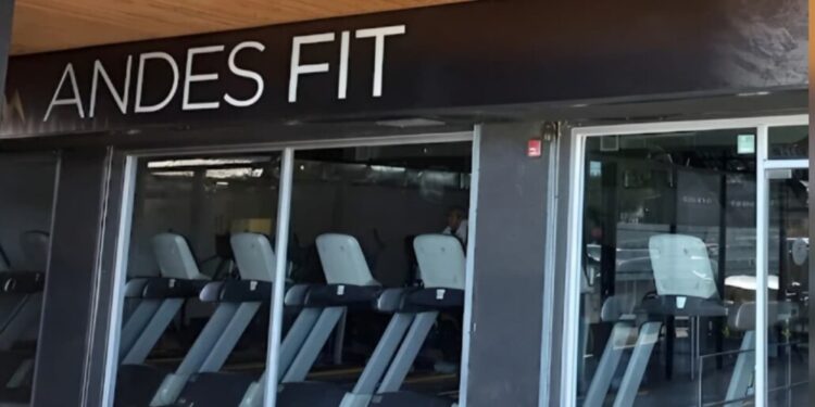 Cadena de gimnasios en Los Ángeles cierra de manera definitiva tras denuncias de usuarios sobre problemas de reembolsos.