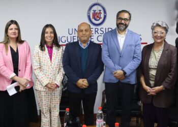 Gobierno promoverá cambios para apoyar a estudiantes no convencionales en la educación superior.