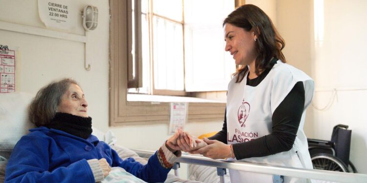 Fundación Las Rosas invita a contribuir en su colecta 2025.