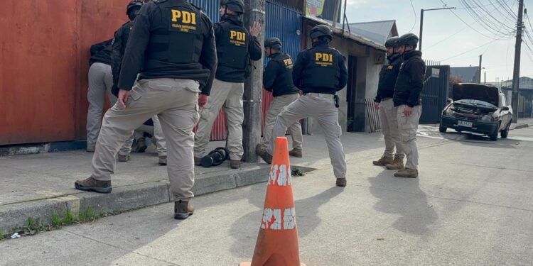 Operación «Río Rojo»: PDI detiene a fugitivo colombiano relacionado con banda delictiva que operaba en el Maule.