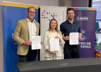 Las Condes y Maipú acelerarán la compra y licitación de proyectos utilizando Inteligencia Artificial.