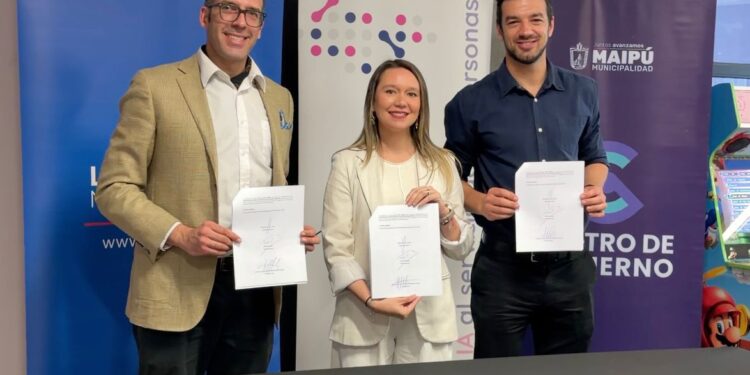 Las Condes y Maipú acelerarán la compra y licitación de proyectos utilizando Inteligencia Artificial.