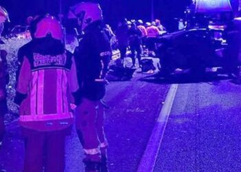 Trágico accidente en la Ruta 78 deja a dos menores muertos y cuatro heridos.