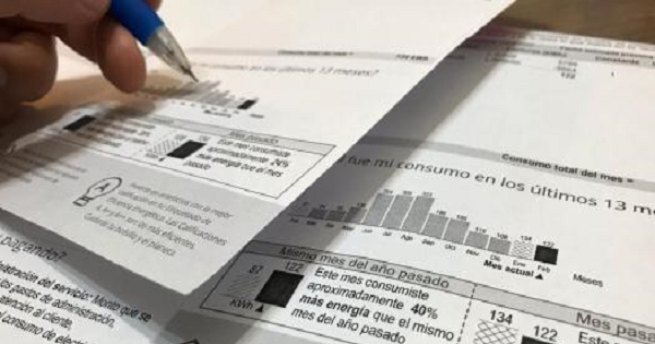 Transelec pilló “inconsistencias” en cobros de la luz y avisó al Gobierno en 2024.