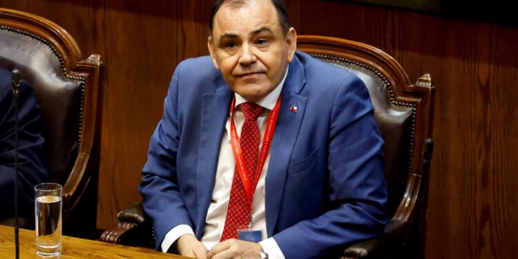 Cámara da luz verde a la acusación contra el juez Ulloa y entrega su futuro al Senado.