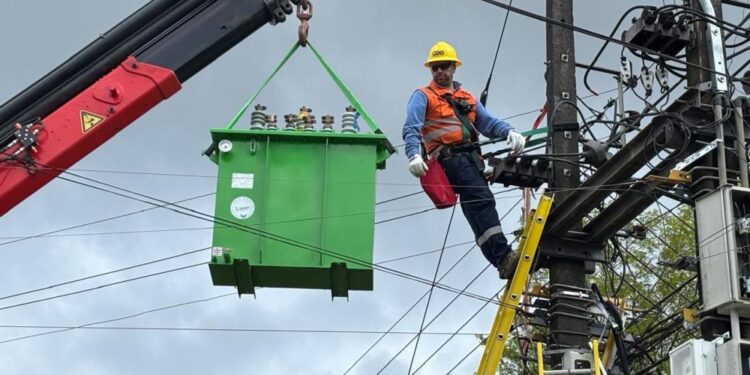 CGE y Tusan impulsan un proyecto de transformadores ecológicos e instalan equipos en un destacado barrio de Temuco – LAVOZDEPUCON