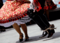 Encuentro folklórico de colegios privados subvencionados llega a la Plaza de Colina.