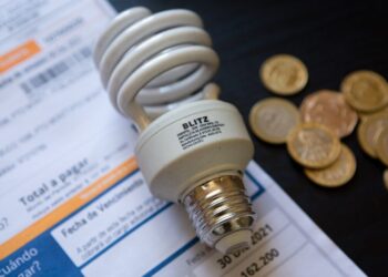 Gobierno informa sobre la devolución de cerca de $2.000 por un error en el cobro de electricidad: el monto se descontará a lo largo de 6 meses.