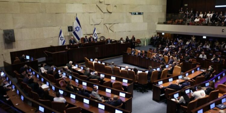 El Parlamento de Israel da luz verde en primera instancia a la propuesta de ley para annexionar Cisjordania.