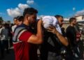 Israel entrega 15 cuerpos de palestinos que presentan indicios de abusos y maltratos.