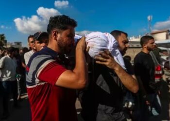 Israel entrega 15 cuerpos de palestinos que presentan indicios de abusos y maltratos.