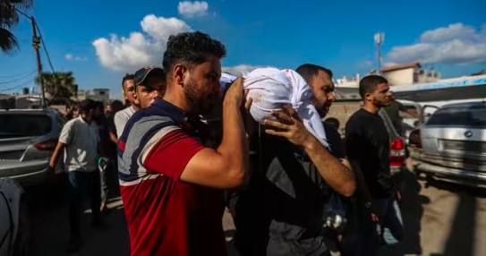 Israel entrega 15 cuerpos de palestinos que presentan indicios de abusos y maltratos.